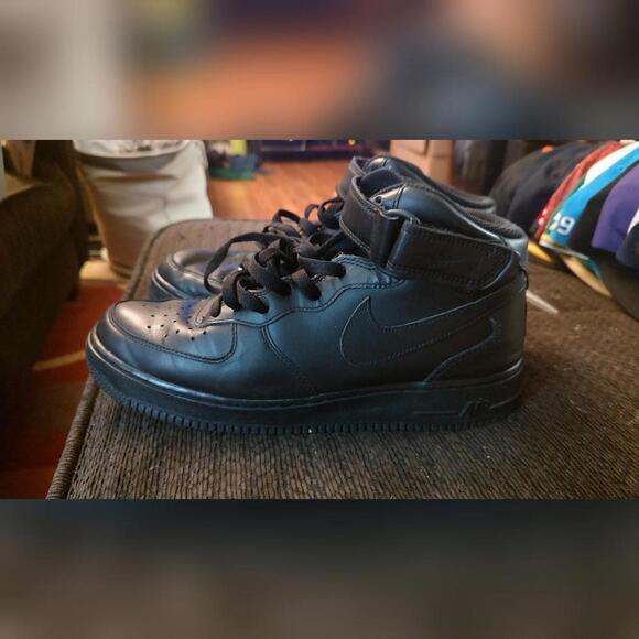 Nike Air Force 1 High Top Sneakers - Black - Size 8 - Picture 6 of 7